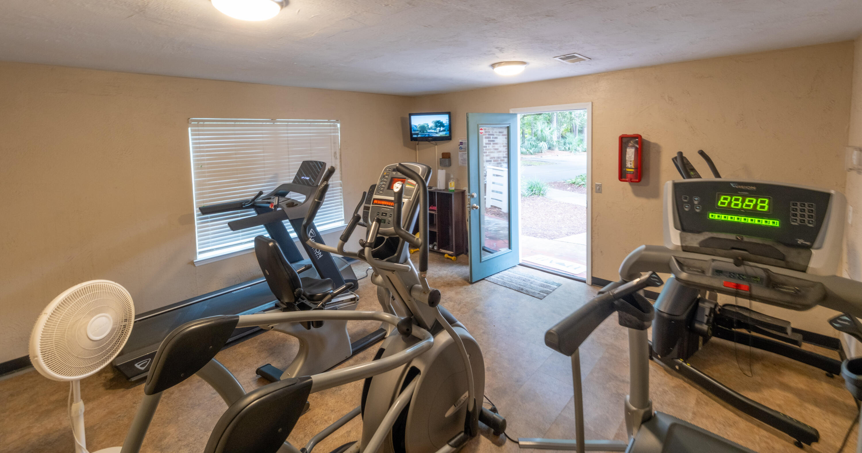 1872 Montclair Drive, Unit D Mount Pleasant, SC 29464 - Photo 36 of 49 1877 Montclair Dr_Eterna_Media-36