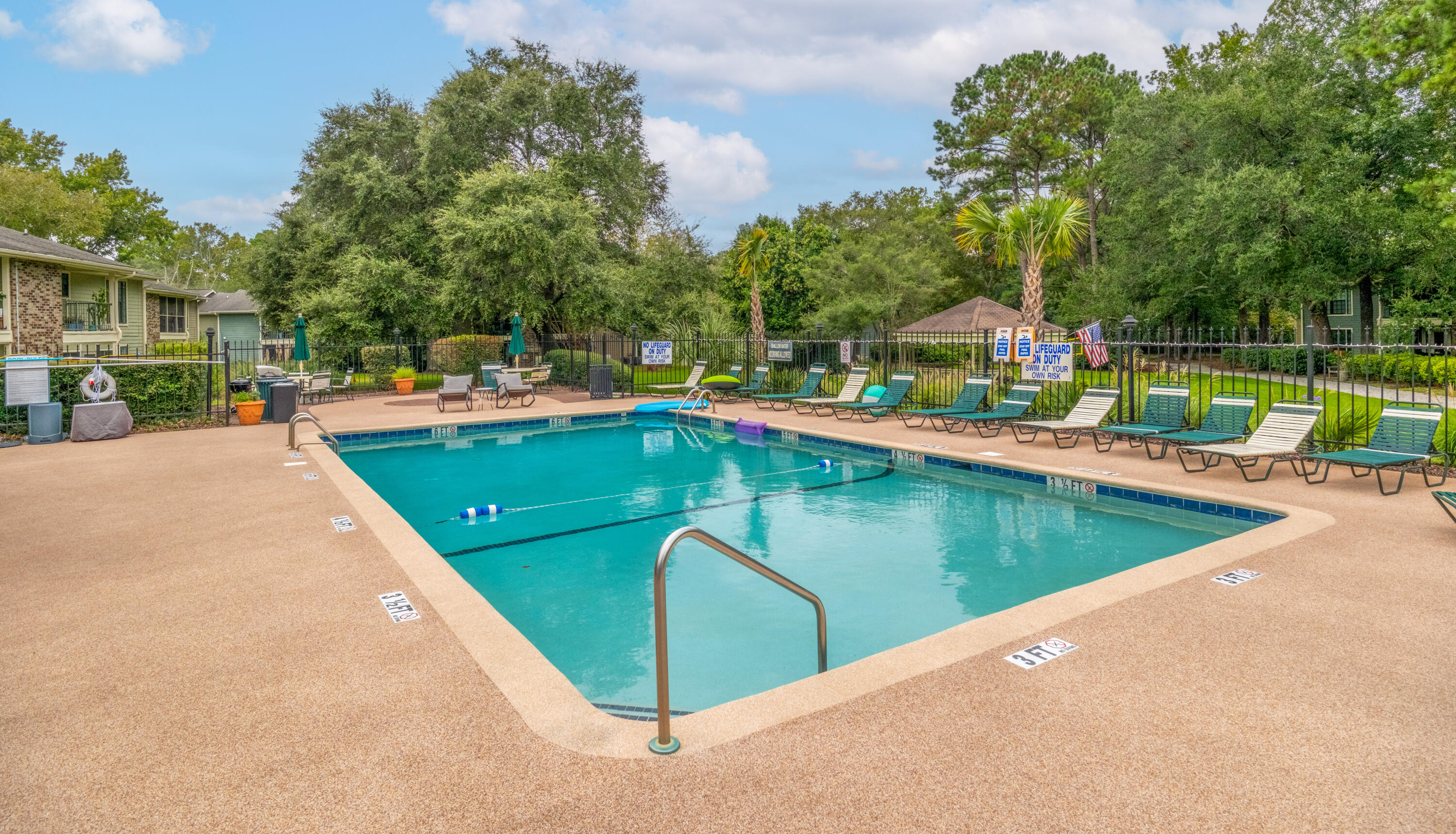 1872 Montclair Drive, Unit D Mount Pleasant, SC 29464 - Photo 41 of 52 1877 Montclair Dr_Eterna_Media-38