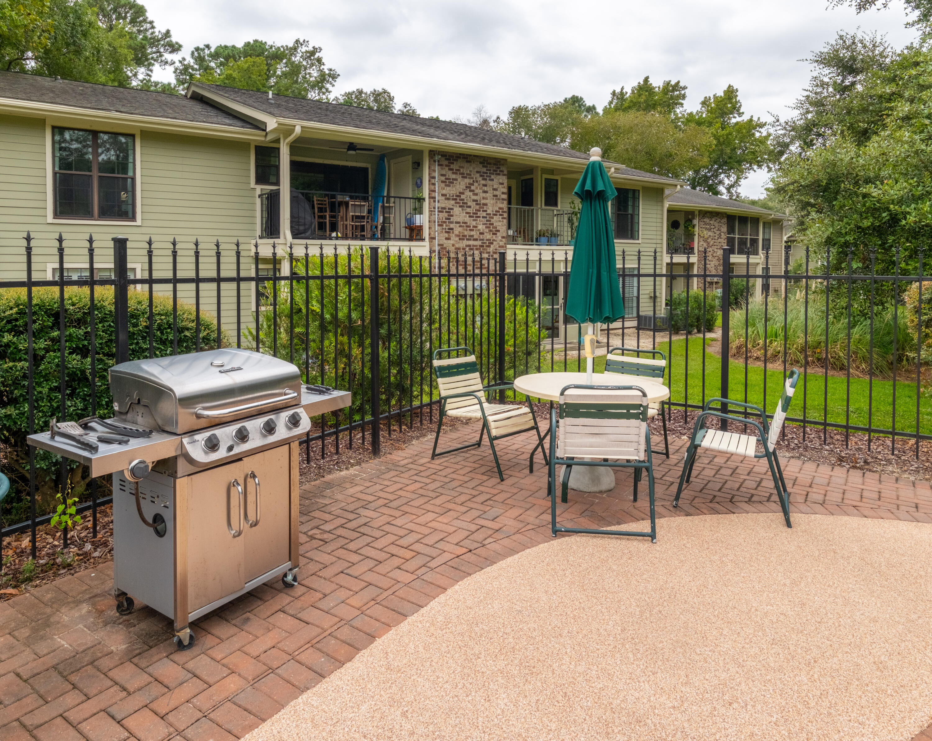 1872 Montclair Drive, Unit D Mount Pleasant, SC 29464 - Photo 42 of 52 1877 Montclair Dr_Eterna_Media-39