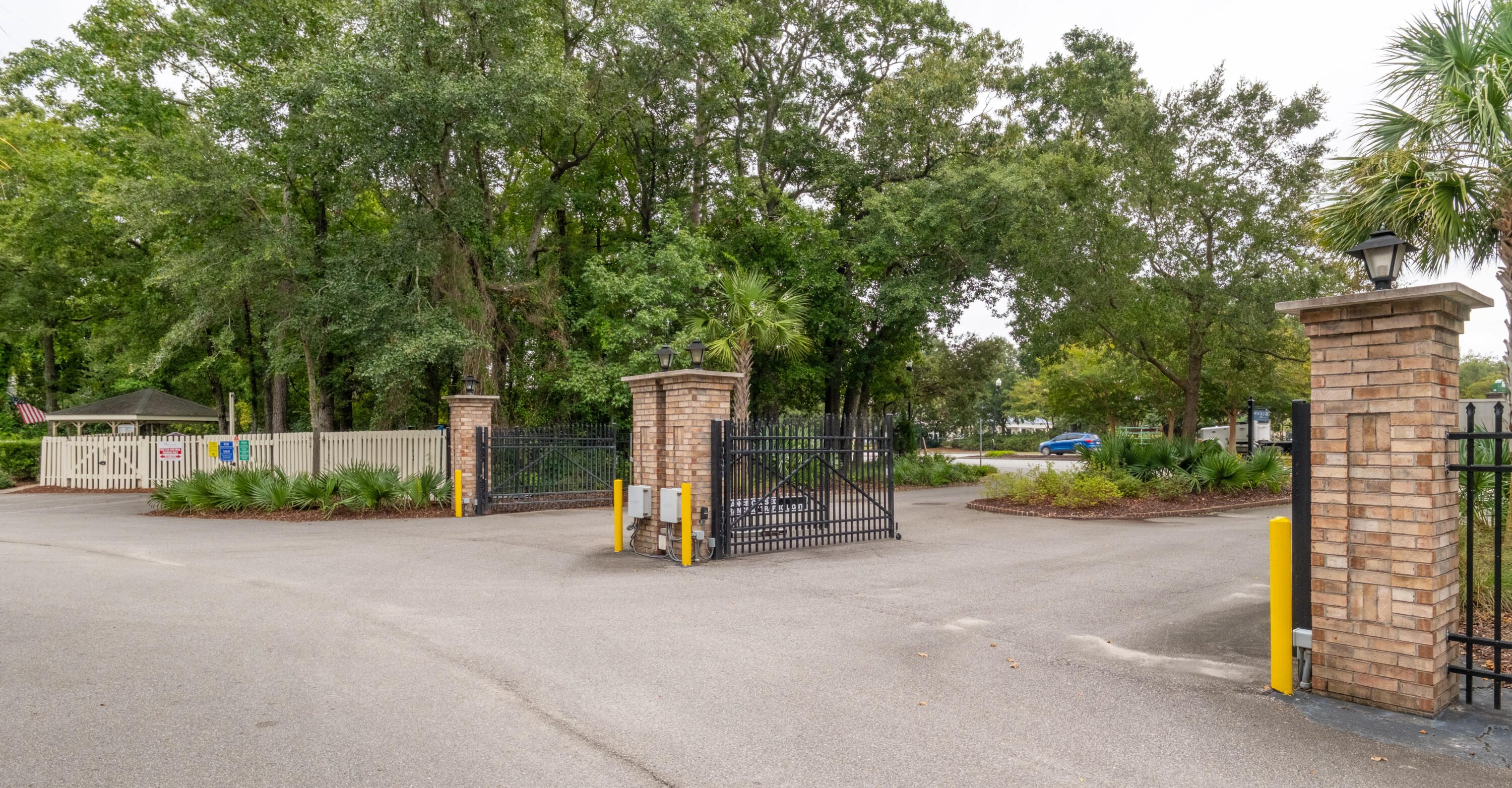 1872 Montclair Drive, Unit D Mount Pleasant, SC 29464 - Photo 47 of 52 1877 Montclair Dr_Eterna_Media-33