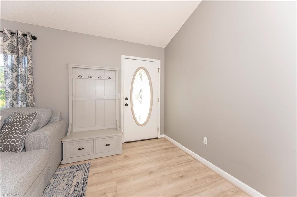 6337 Midway School Road Thomasville, NC 27360 - Photo 3 of 23