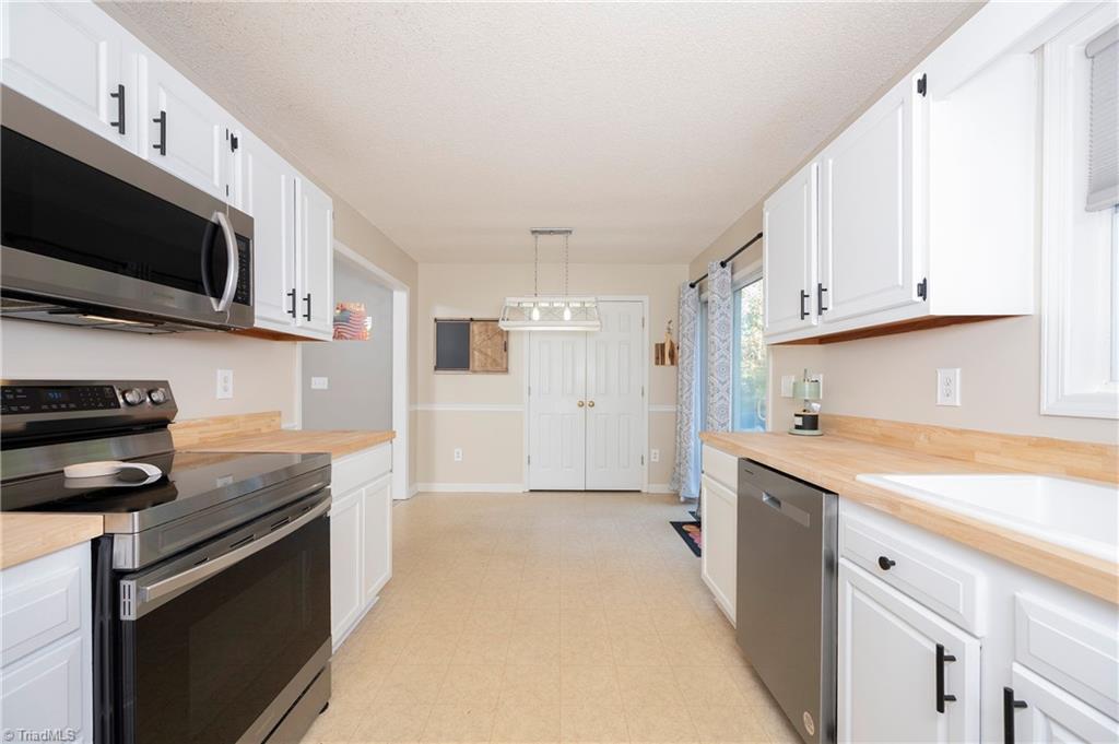 6337 Midway School Road Thomasville, NC 27360 - Photo 10 of 23