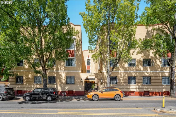 $249,500 | 2829 Southeast Belmont Street, Unit 308, Portland, OR 97214