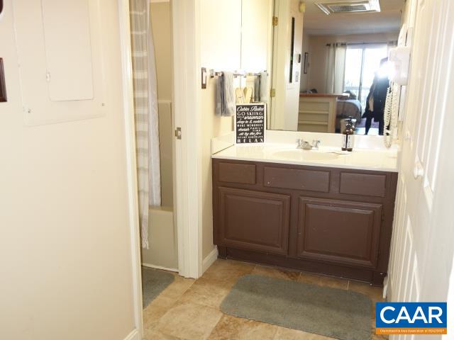 2052 Stone Ridge Roseland, VA 22967 - Photo 11 of 22 Gallery Image 11