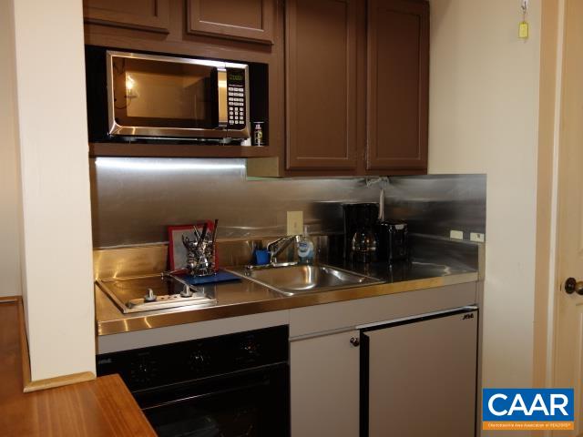 2052 Stone Ridge Roseland, VA 22967 - Photo 3 of 22 Gallery Image 3