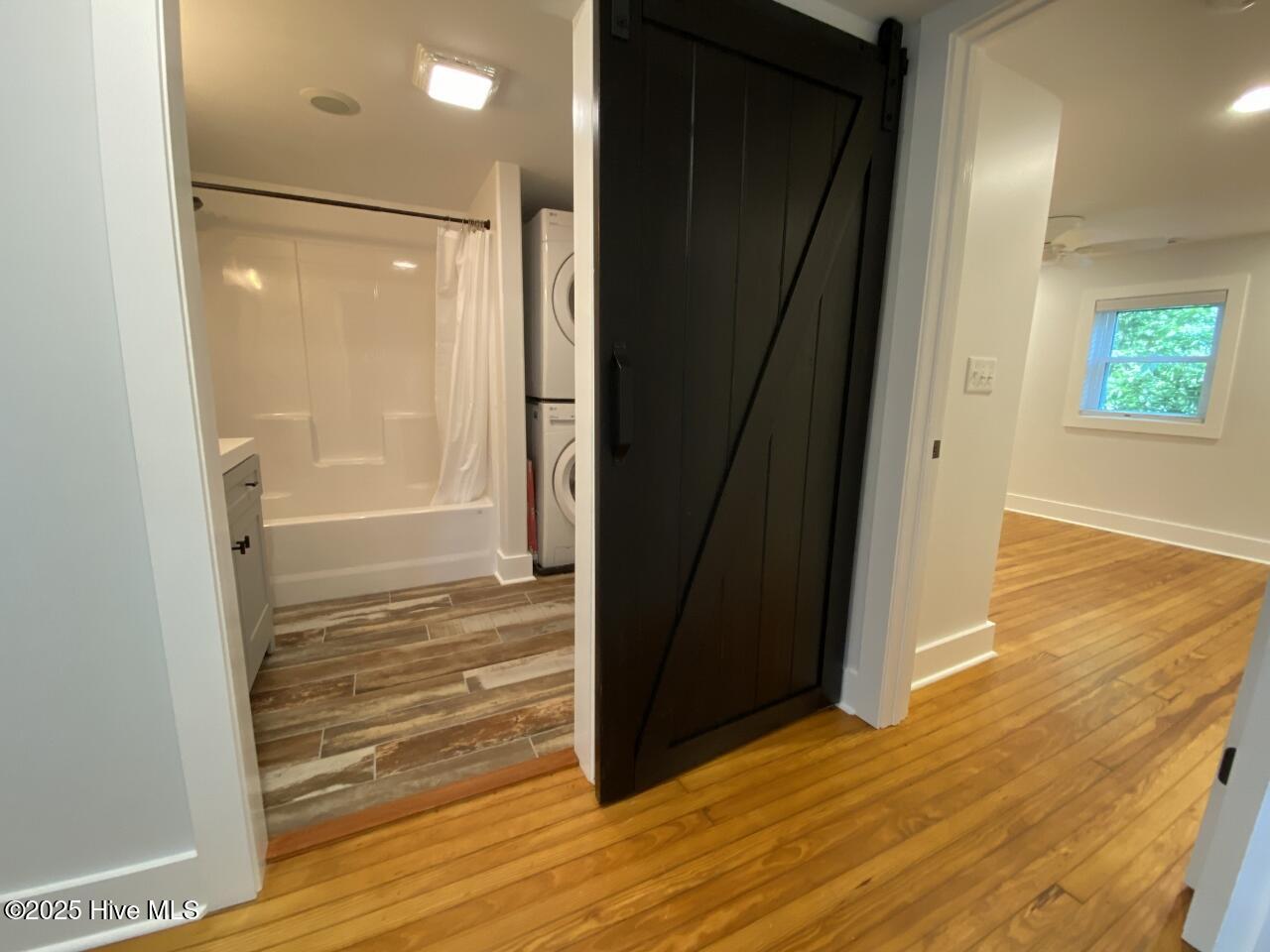 124 Hill Street Cedar Point, NC 28584 - Photo 20 of 23 br2-shared bath (1280x960)