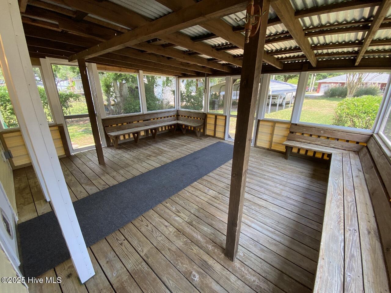 124 Hill Street Cedar Point, NC 28584 - Photo 23 of 23 screenedporch-b (1280x960)