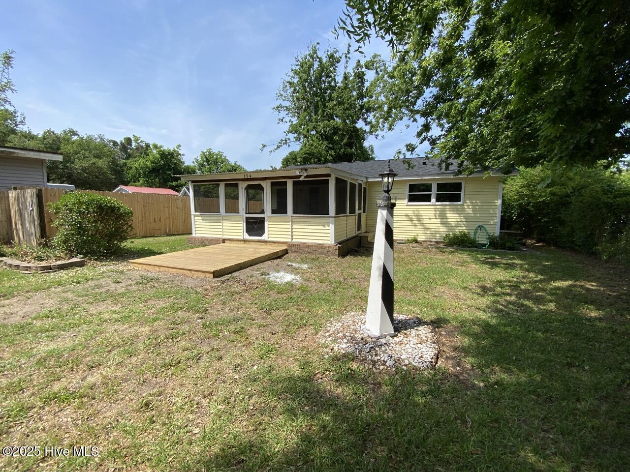 124 Hill Street Cedar Point, NC 28584 - Photo 4 of 23 exterior-c (1280x960)