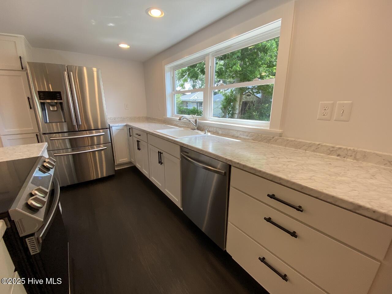 124 Hill Street Cedar Point, NC 28584 - Photo 9 of 23 kitchen-d (1280x960)