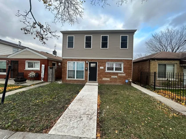 $394,000 | 4447 South Leamington Avenue, Chicago, IL 60638