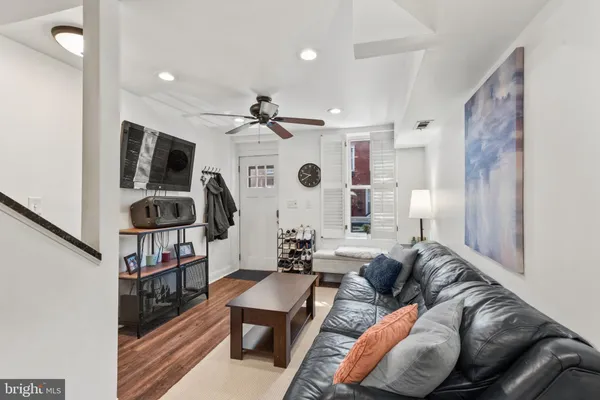 $2,175 | 717 South Rose Street, Baltimore, MD 21224