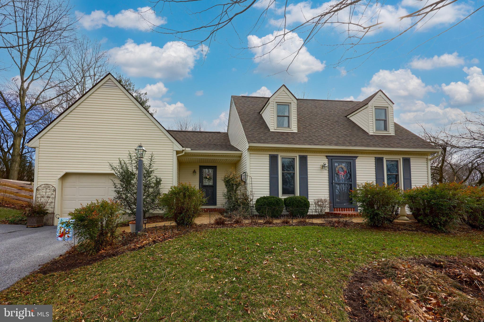 202 Queens Gate Road Lititz, PA 17543 - Photo 1 of 34
