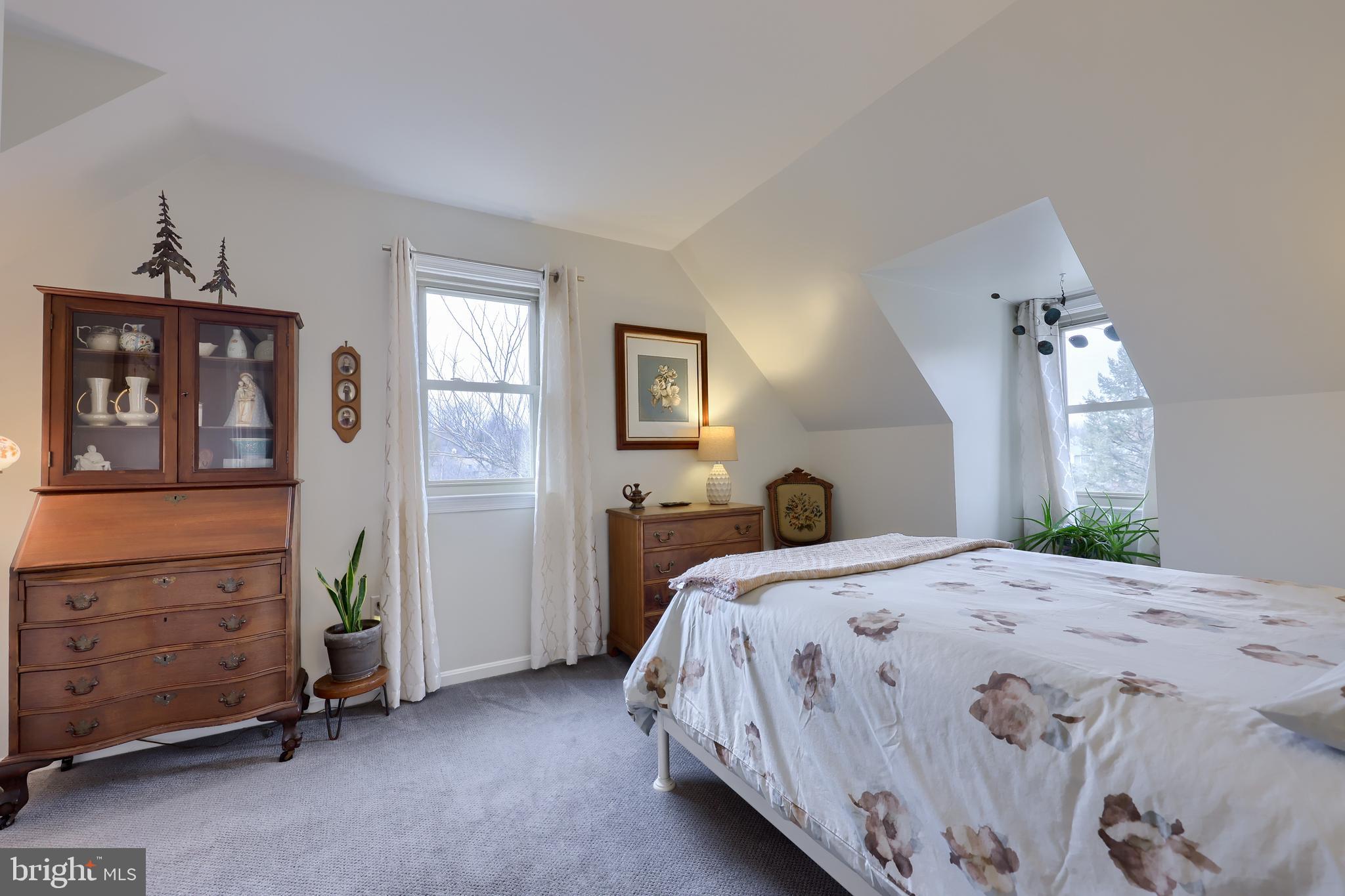 202 Queens Gate Road Lititz, PA 17543 - Photo 27 of 34 Bedroom #2