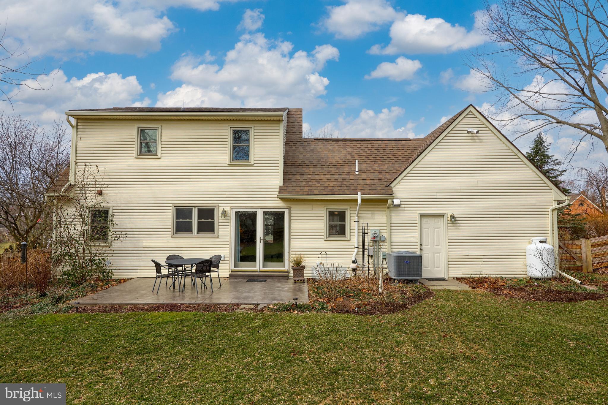 202 Queens Gate Road Lititz, PA 17543 - Photo 6 of 34
