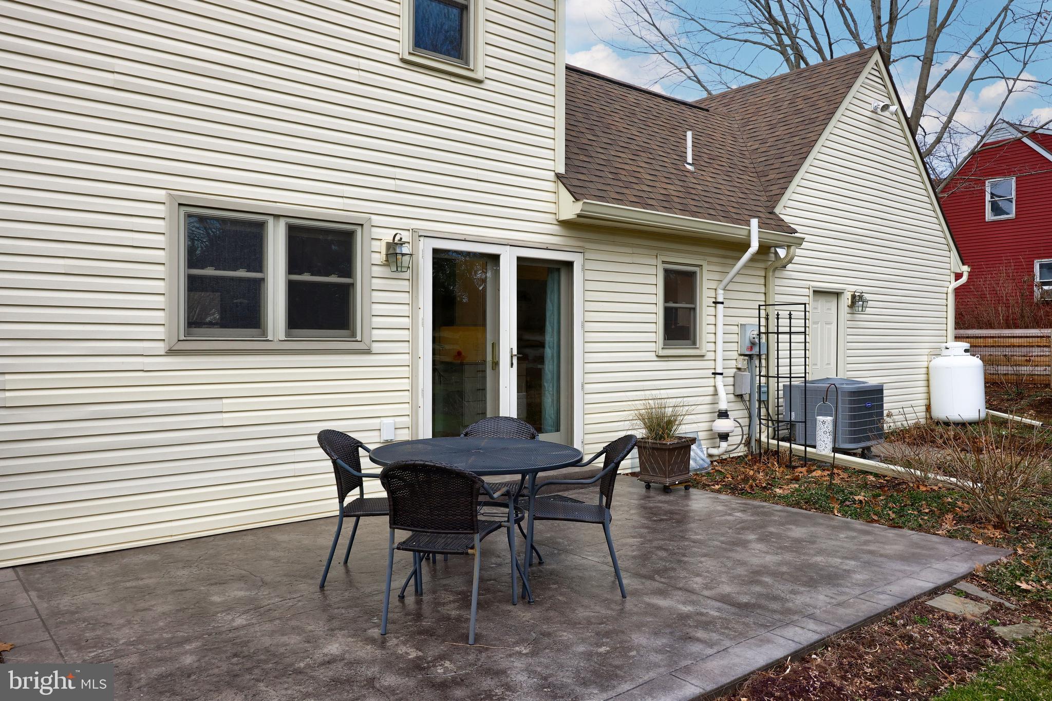 202 Queens Gate Road Lititz, PA 17543 - Photo 8 of 34