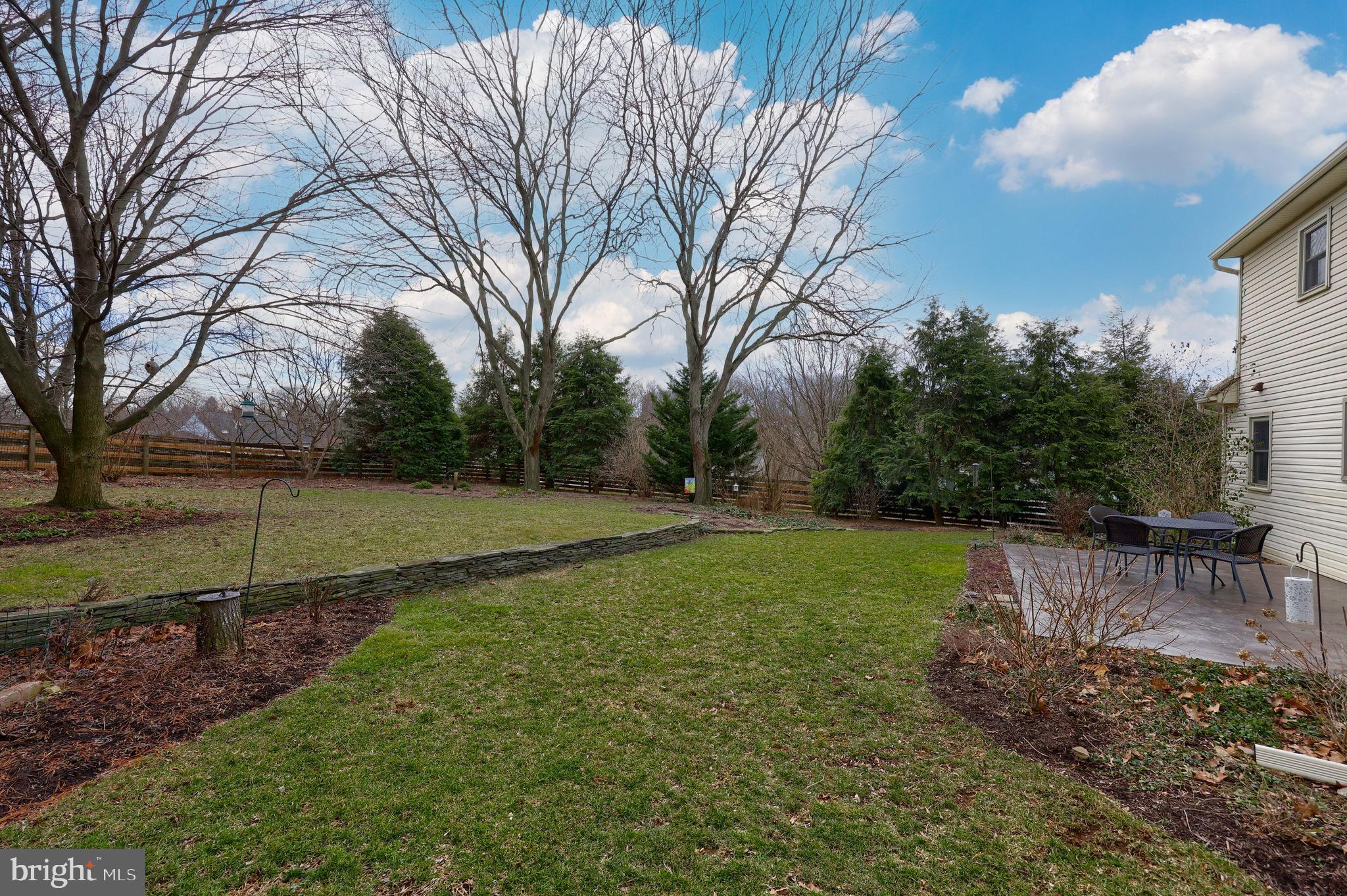 202 Queens Gate Road Lititz, PA 17543 - Photo 9 of 34 Mature landscaping