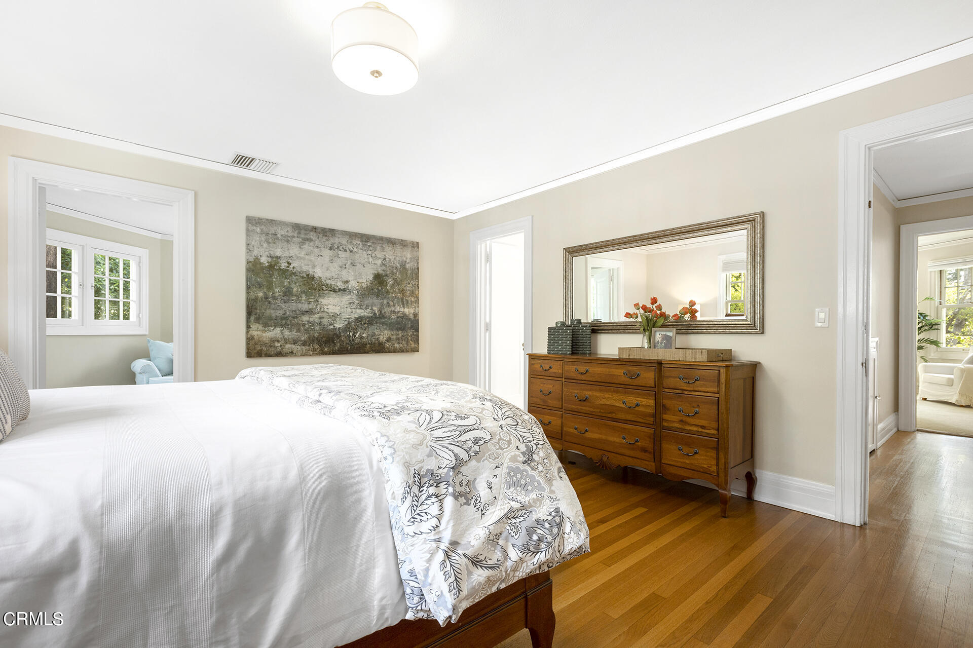 509 Prospect Boulevard Pasadena, CA 91103 - Photo 37 of 68 a bedroom with a bed and wooden floor