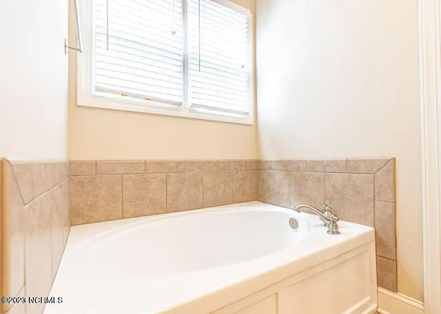 $1,900 | 2 Elk Ridge Lane, Southern Pines, NC 28387