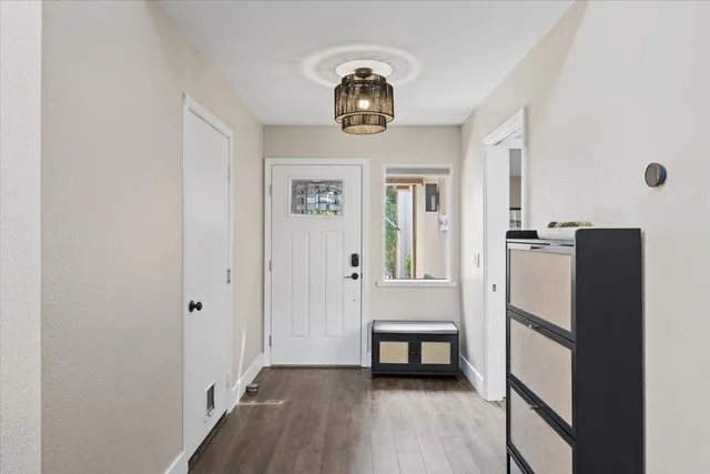 a view of livingroom with hardwood