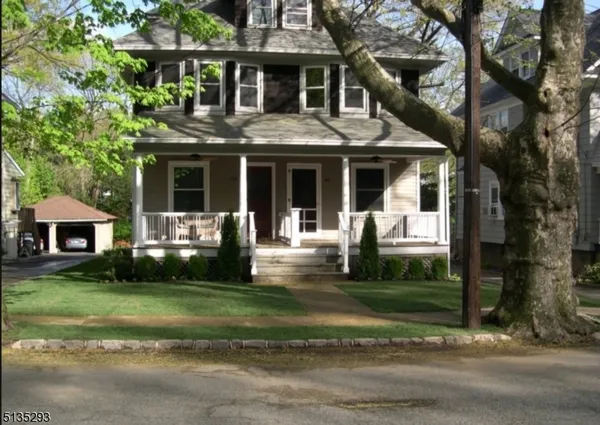 $4,600 | 40-42 Dunnell Road, Unit 1, Maplewood, NJ 07040