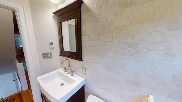 $4,600 | 40-42 Dunnell Road, Unit 1, Maplewood, NJ 07040