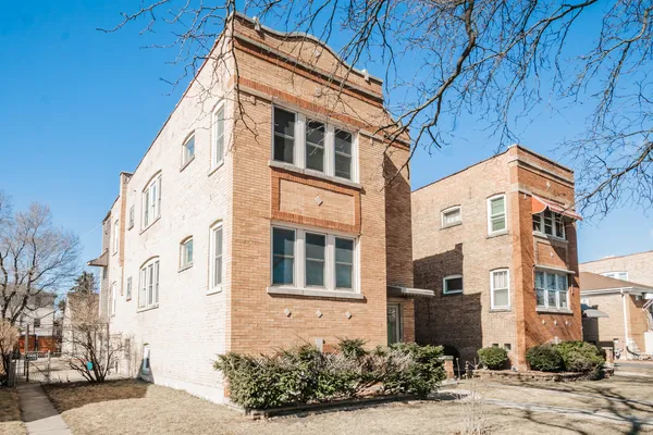 $1,800 | 4222 Prescott Avenue, Unit 2, Lyons, IL 60534