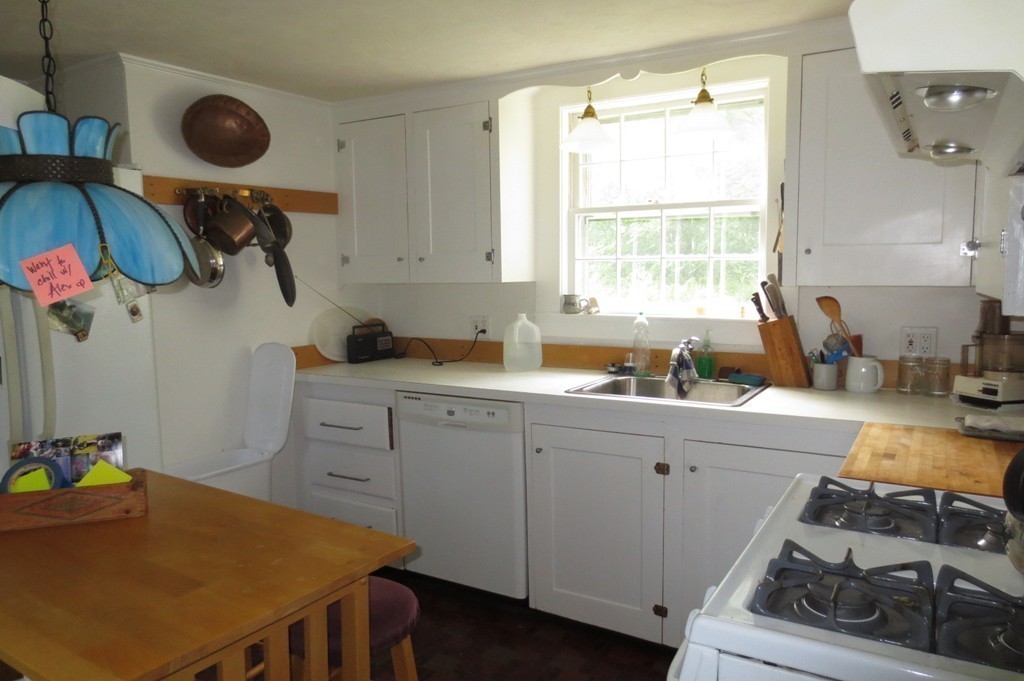 119 Parker Road Framingham, MA 01702 - Photo 6 of 11