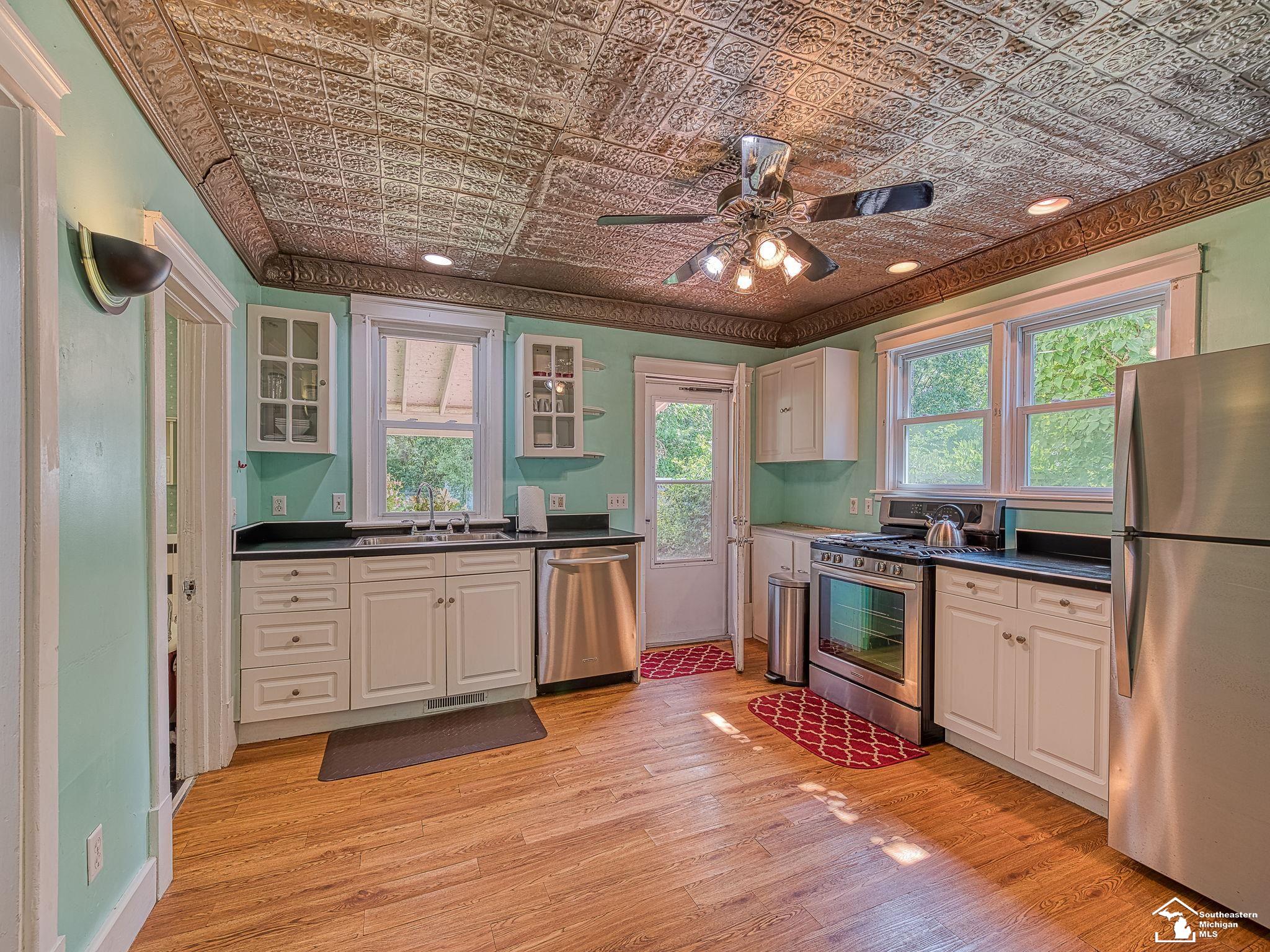 7826 North Custer Road Monroe, MI 48162 - Photo 3 of 49