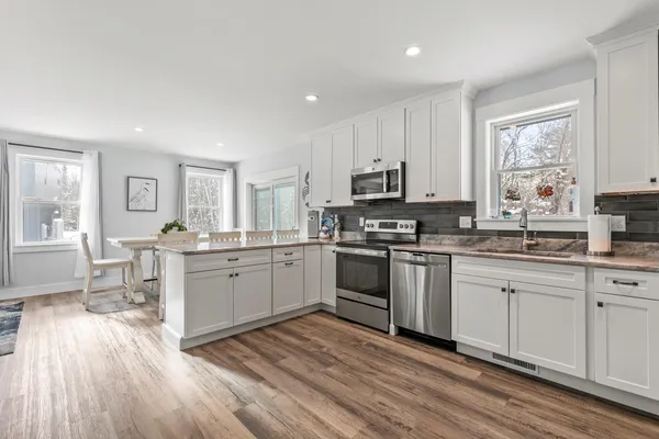$995,000 | 11 Driftwood Lane, Kittery, ME 03904