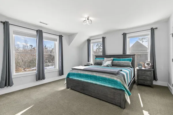 $995,000 | 11 Driftwood Lane, Kittery, ME 03904