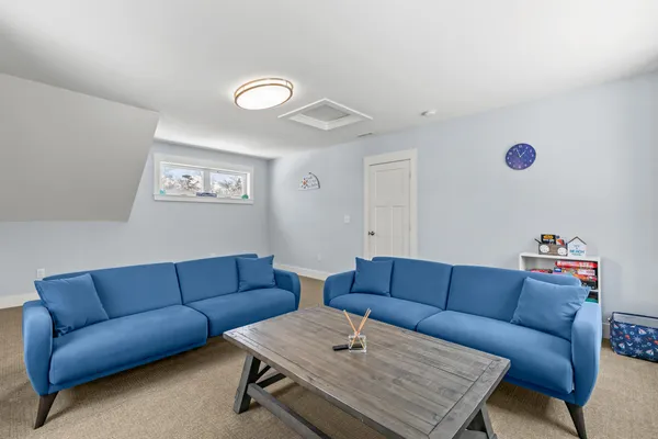 $995,000 | 11 Driftwood Lane, Kittery, ME 03904