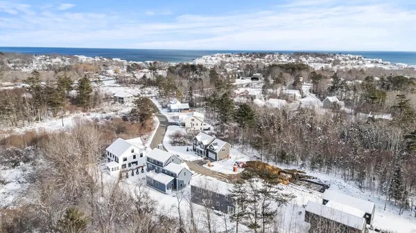 $995,000 | 11 Driftwood Lane, Kittery, ME 03904