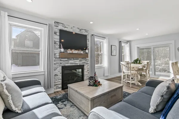 $995,000 | 11 Driftwood Lane, Kittery, ME 03904