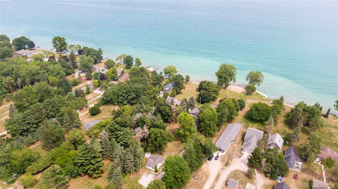 8173 Lakeshore Road Lexington, MI 48450 - Photo 25 of 37 50023609-56.JPG