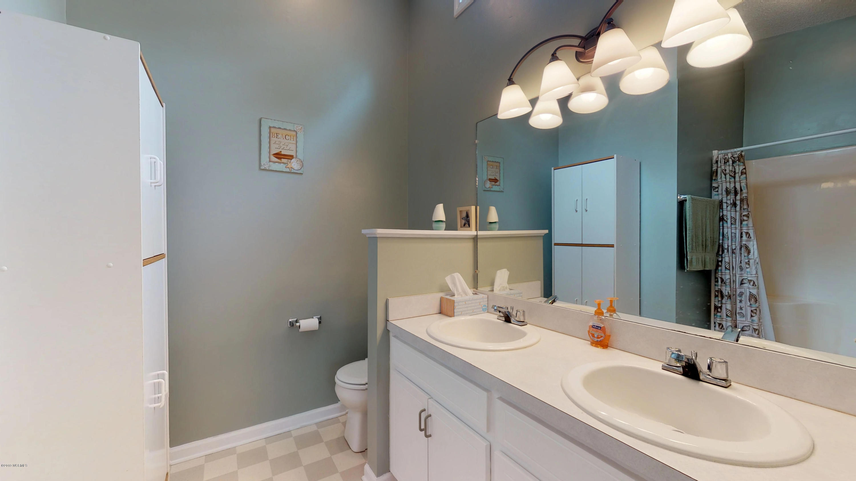 602 Barbour Road Morehead City, NC 28557 - Photo 13 of 32 Principal Bathroom