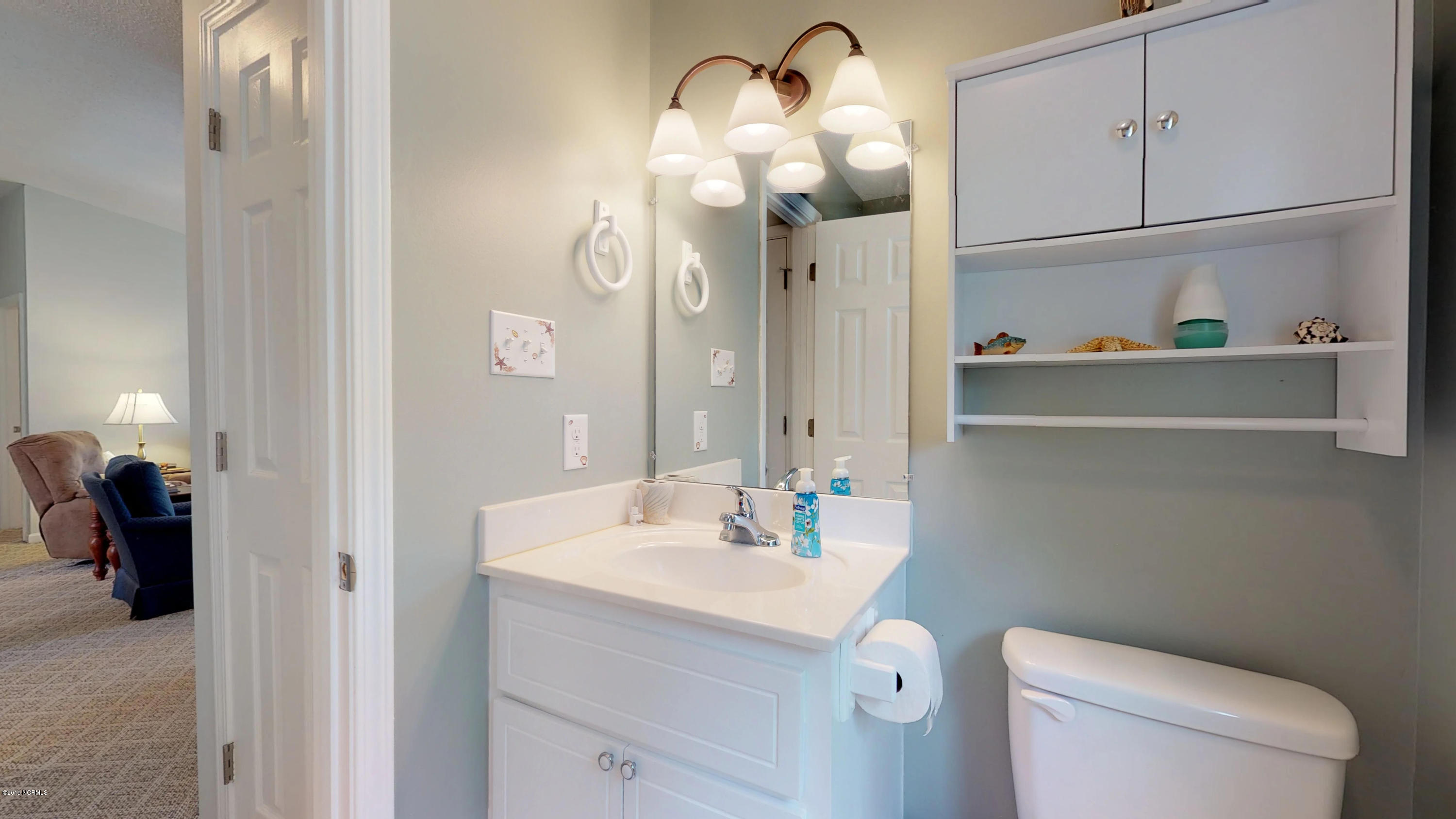 602 Barbour Road Morehead City, NC 28557 - Photo 18 of 32 Main Hall Bathroom