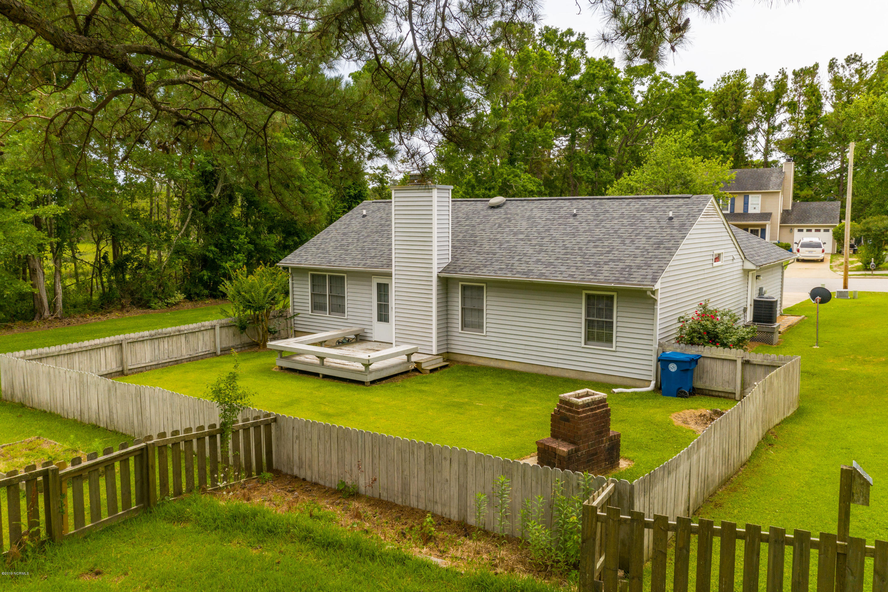 602 Barbour Road Morehead City, NC 28557 - Photo 23 of 32 Back Yard