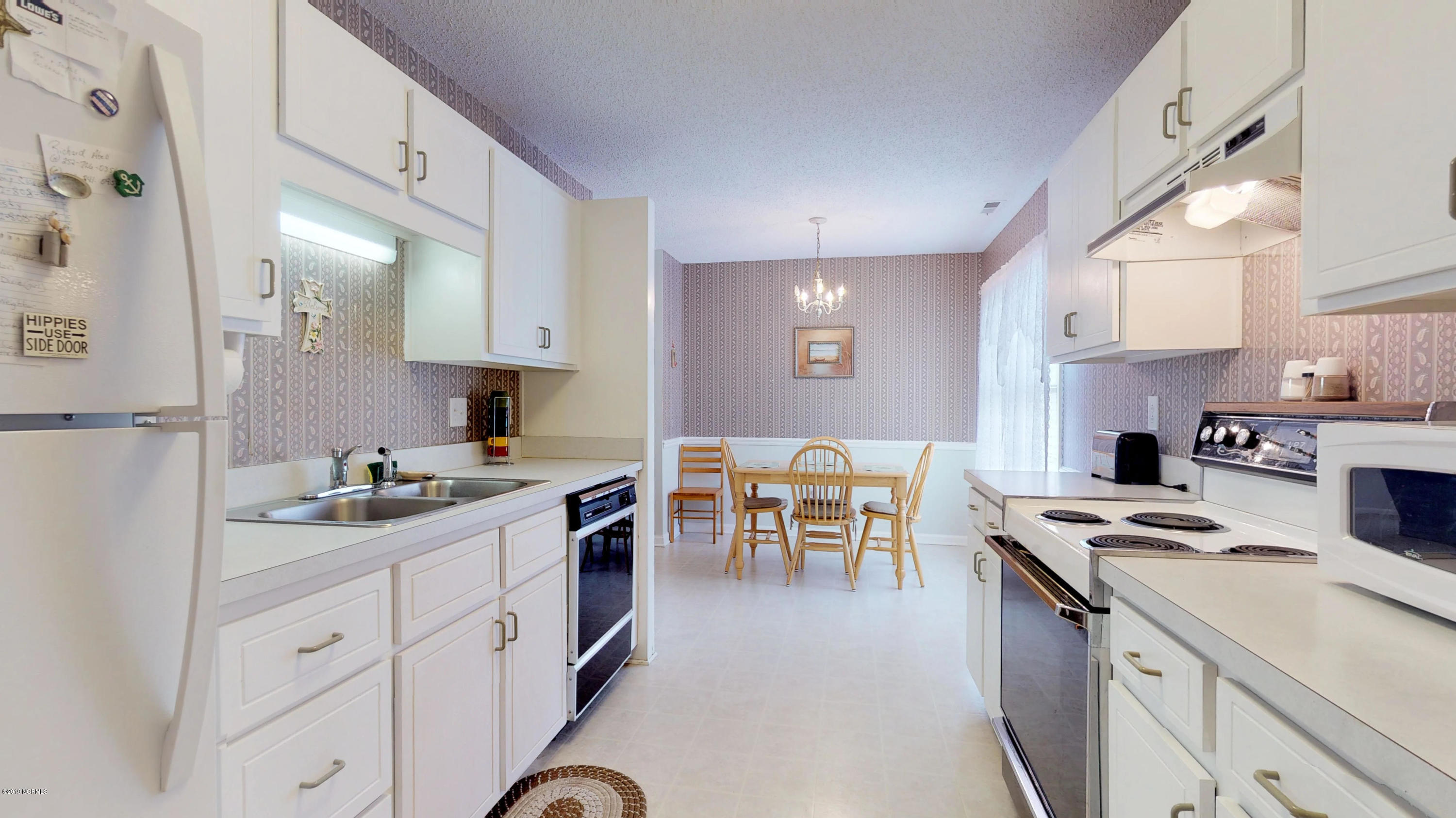 602 Barbour Road Morehead City, NC 28557 - Photo 10 of 32 Kitchen