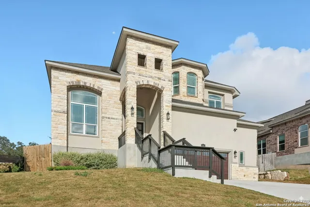 $770,000 | 31040 Clover Pass, Bulverde, TX 78163