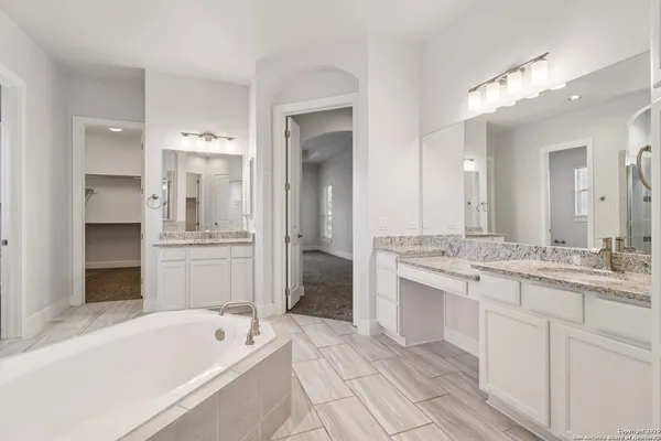 $695,000 | 31040 Clover Pass, Bulverde, TX 78163