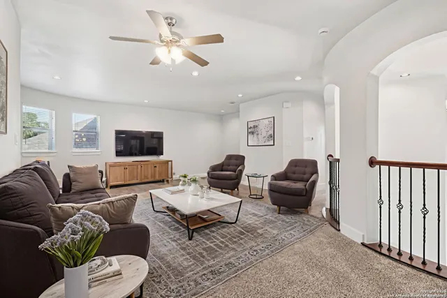 $770,000 | 31040 Clover Pass, Bulverde, TX 78163