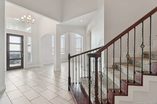 $770,000 | 31040 Clover Pass, Bulverde, TX 78163