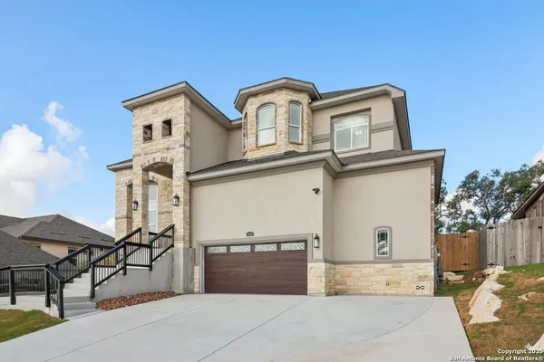 $695,000 | 31040 Clover Pass, Bulverde, TX 78163