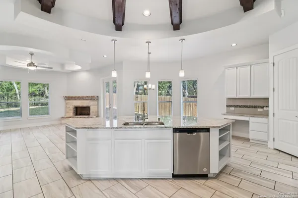 $695,000 | 31040 Clover Pass, Bulverde, TX 78163