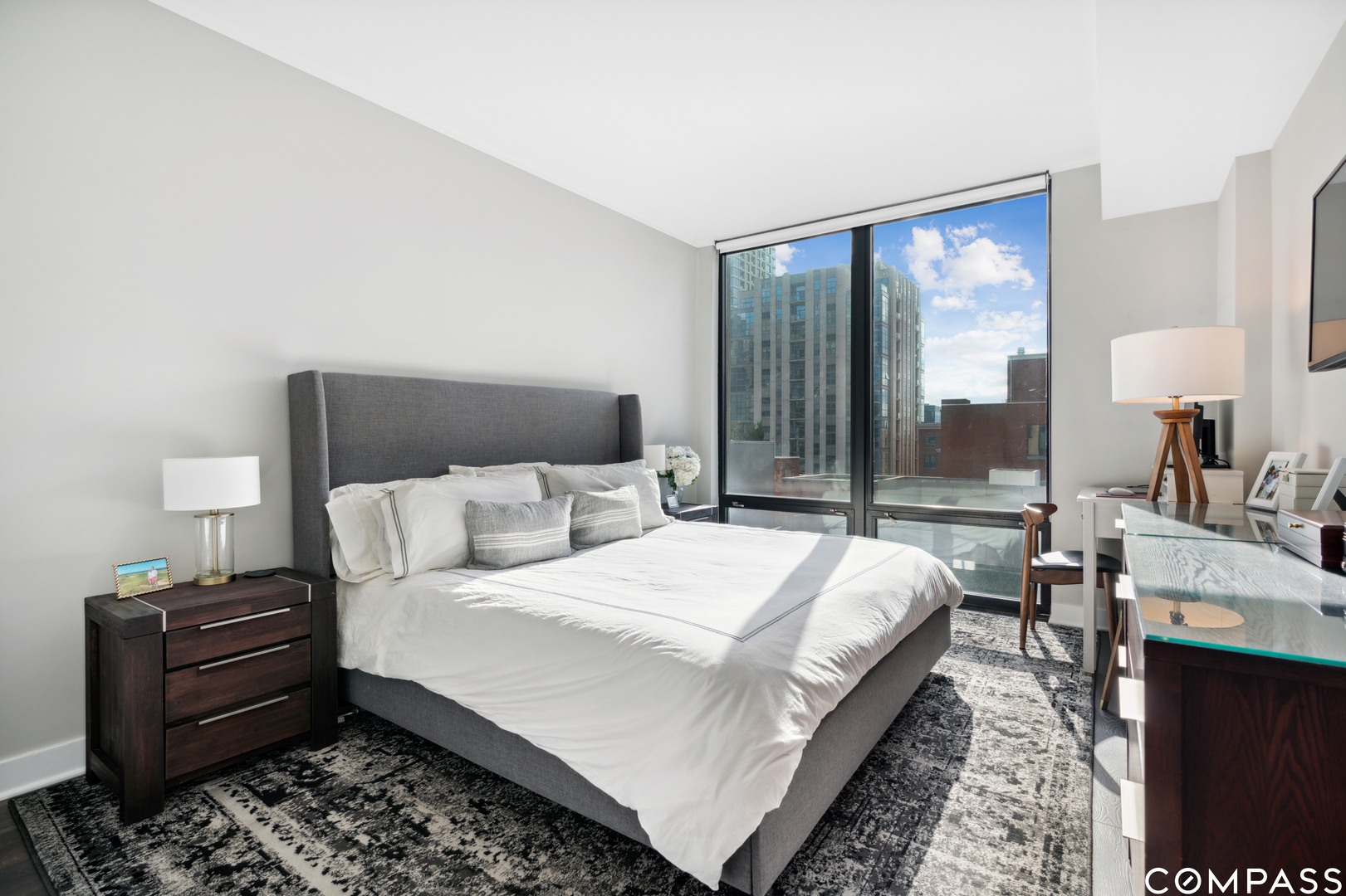 744 North Clark Street, Unit 704 Chicago, IL 60654 - Photo 8 of 12