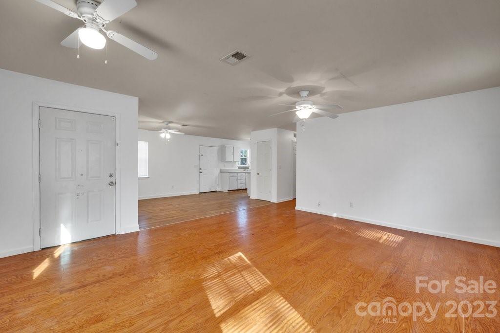 3723 Marvin Road Charlotte, NC 28211 - Photo 3 of 13 Gallery Image 3