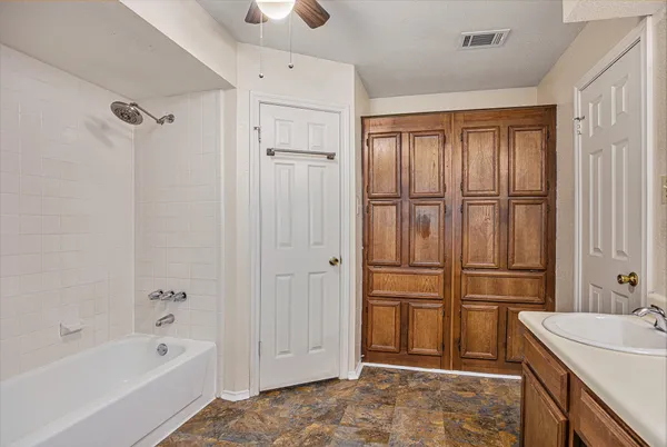 $520,000 | 508-510 Clarence Street, Tomball, TX 77375