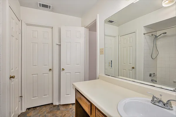 $520,000 | 508-510 Clarence Street, Tomball, TX 77375