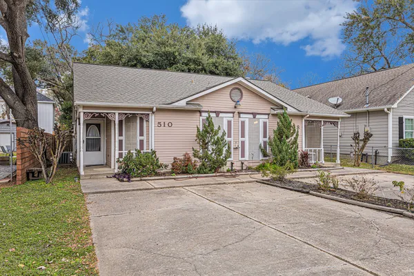 $520,000 | 508-510 Clarence Street, Tomball, TX 77375