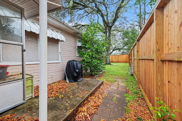 $520,000 | 508-510 Clarence Street, Tomball, TX 77375